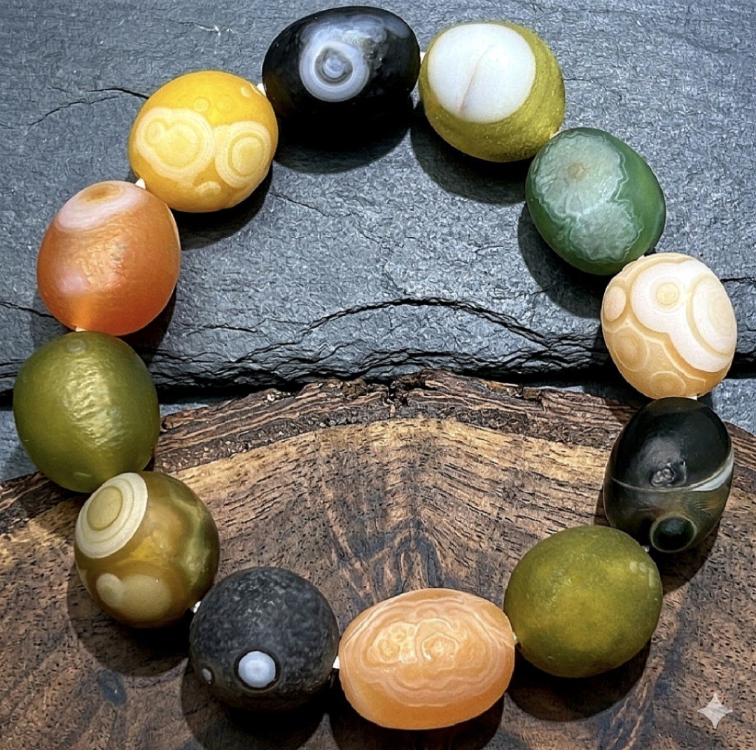 56g 18mm Inner Mongolian Gobi Agate Gemstone Stretch Bracelet 7 inch