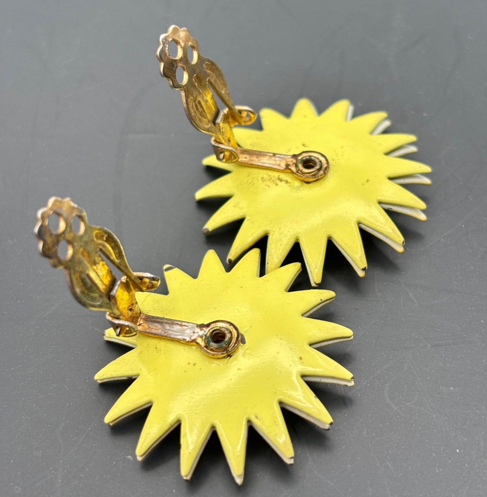 1960s Vintage Bright Yellow Star Burst Flower clip on Earrings