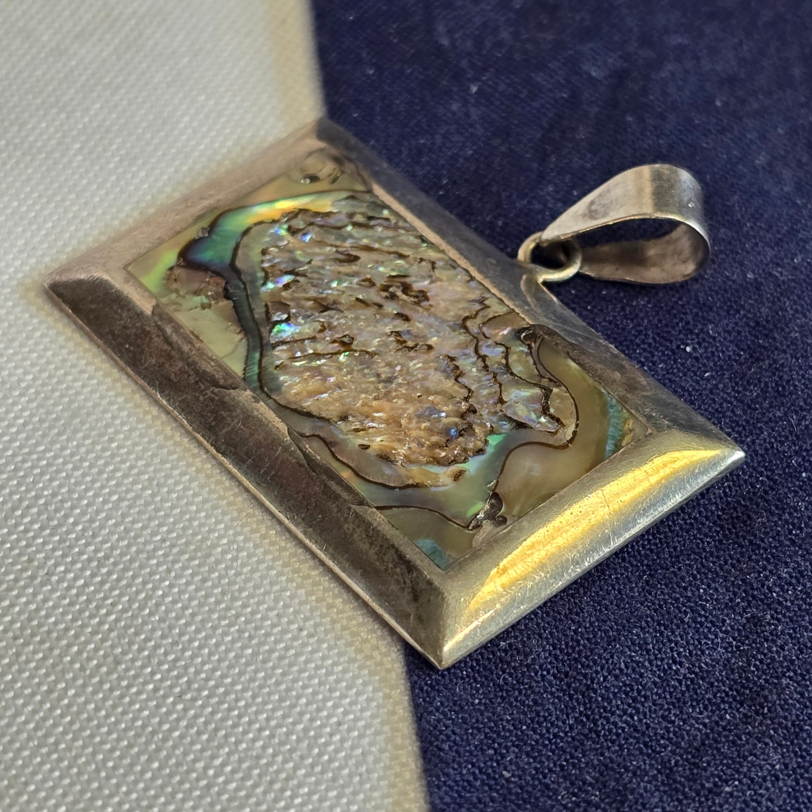 Sterling Silver Pendant 13.1g Fine Jewelry Abalone Look Charm *READ*