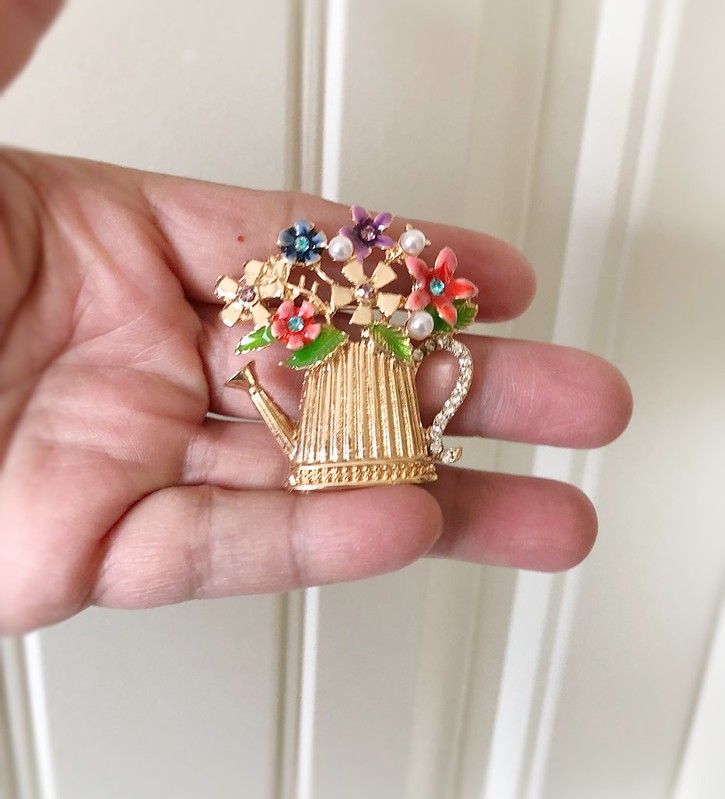 Watering Can Pin Golden Water Flower can brooch Rhinestone Garden Watering Can