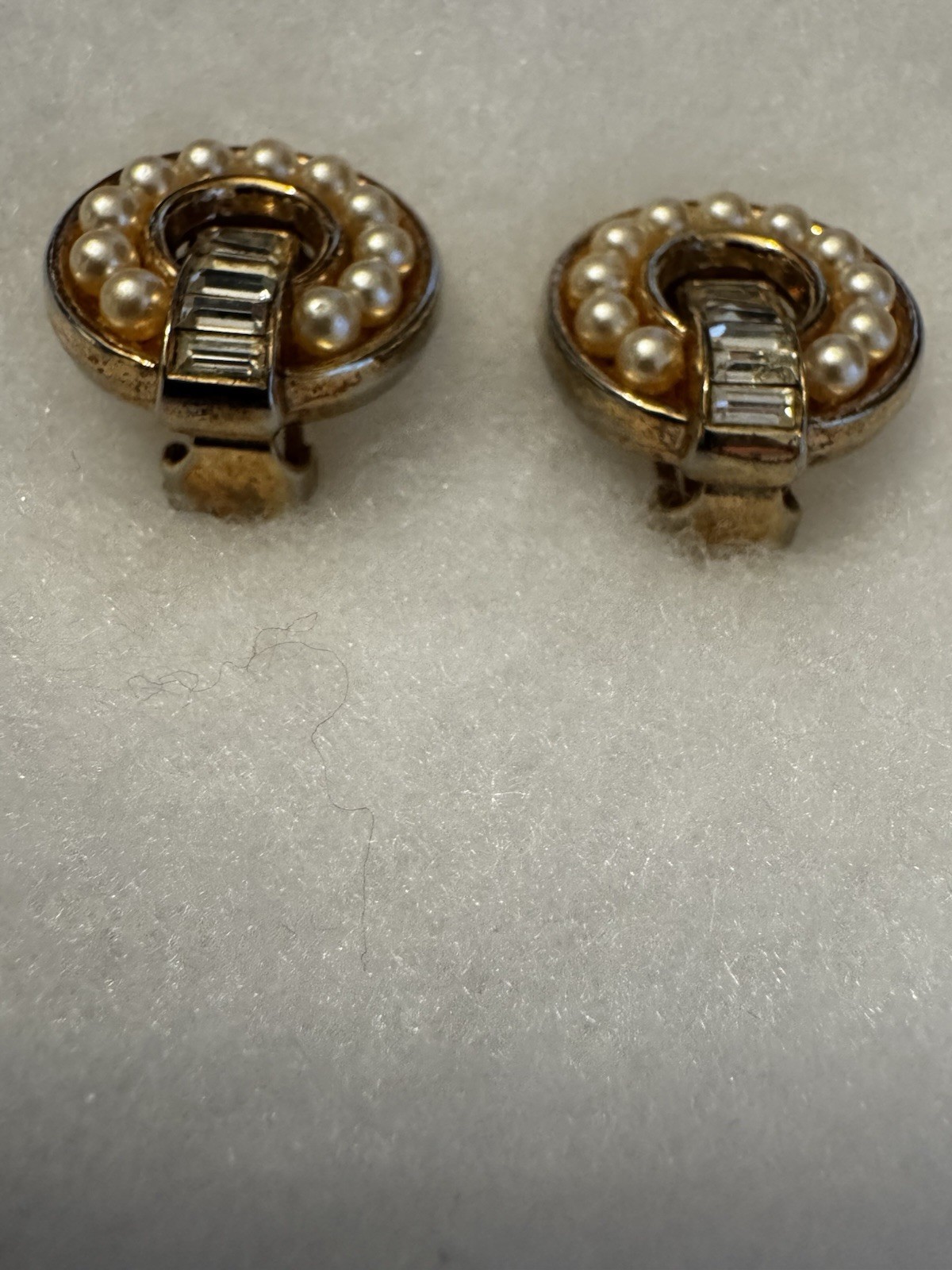 Vintage Crown Trifari Faux Pearl Baguette Rhinestone Clip On Earrings Gold Tone