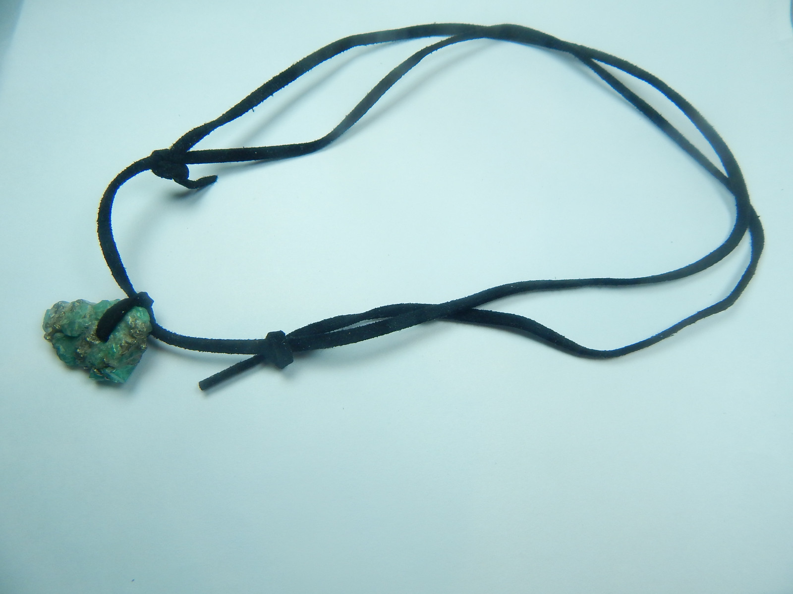 Colombian Emerald Rock with Crystals 26.00 Cts Raw Natural Mineral Beryl Muzo M