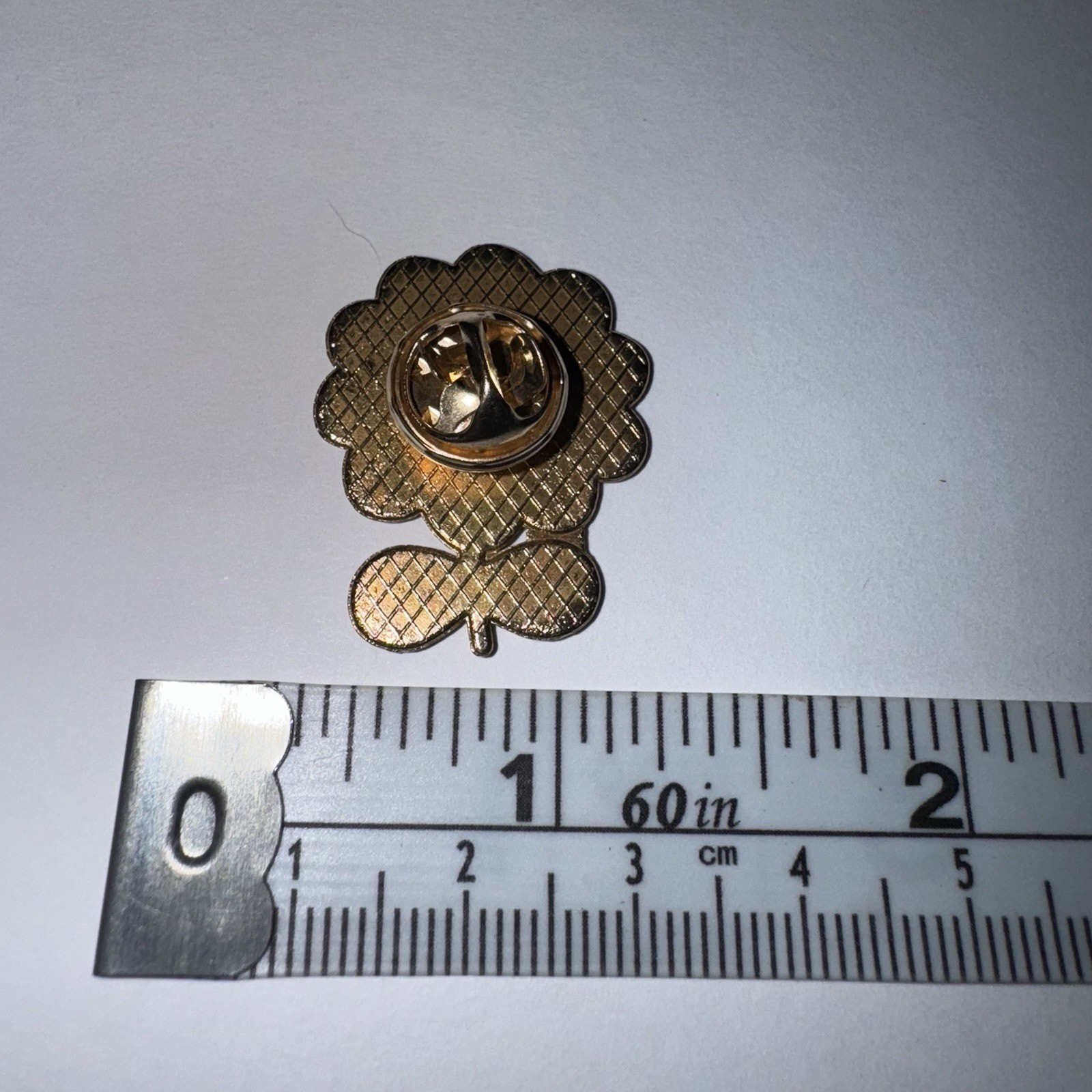Flower Number Sign Pin Brooch