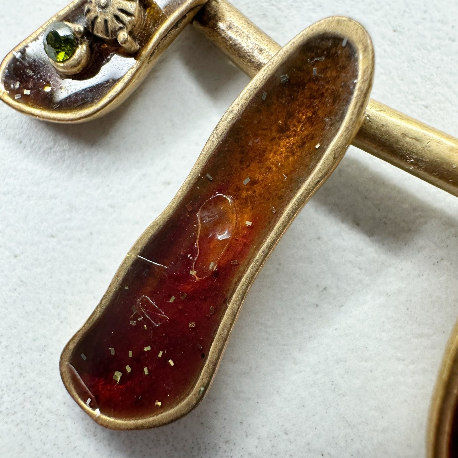 Chico’s Multicolor Resin Organic Shape Bib Necklace Gold Tone Bar Link