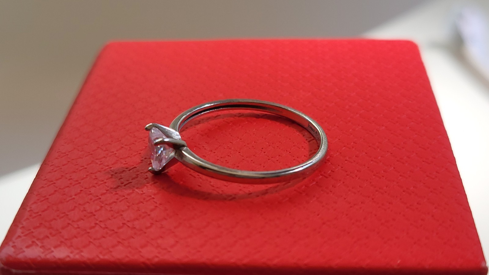 Woman’s 925 Sterling Silver Heart Cubic Zirconia Ring Size 5 US