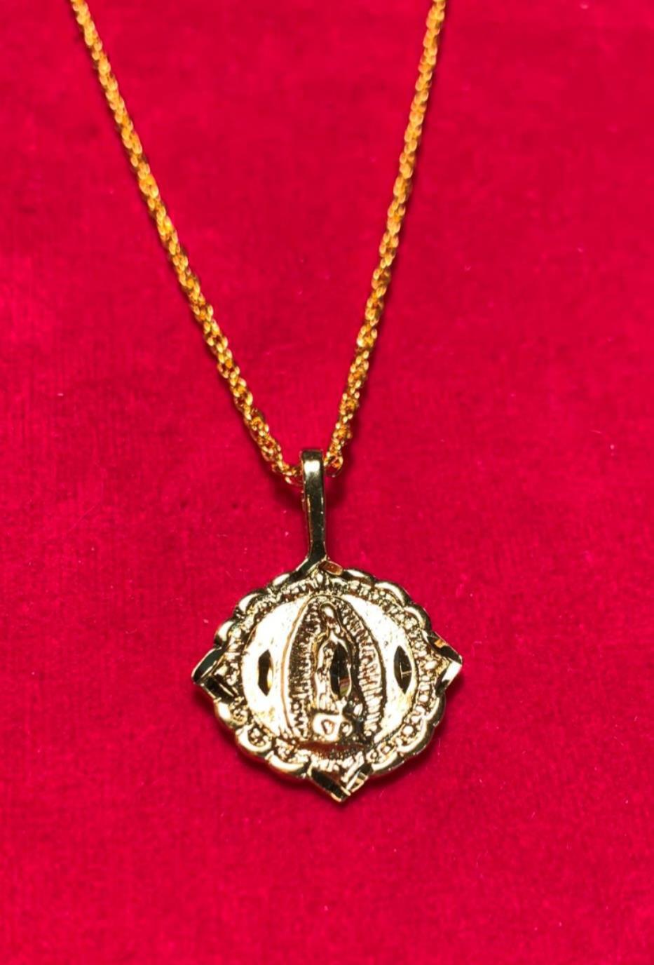 14KT GOLD PLATED VIRGIN MARY CHARM W/14KT 24″ GOLD PLATED ROPE CHAIN 2023
