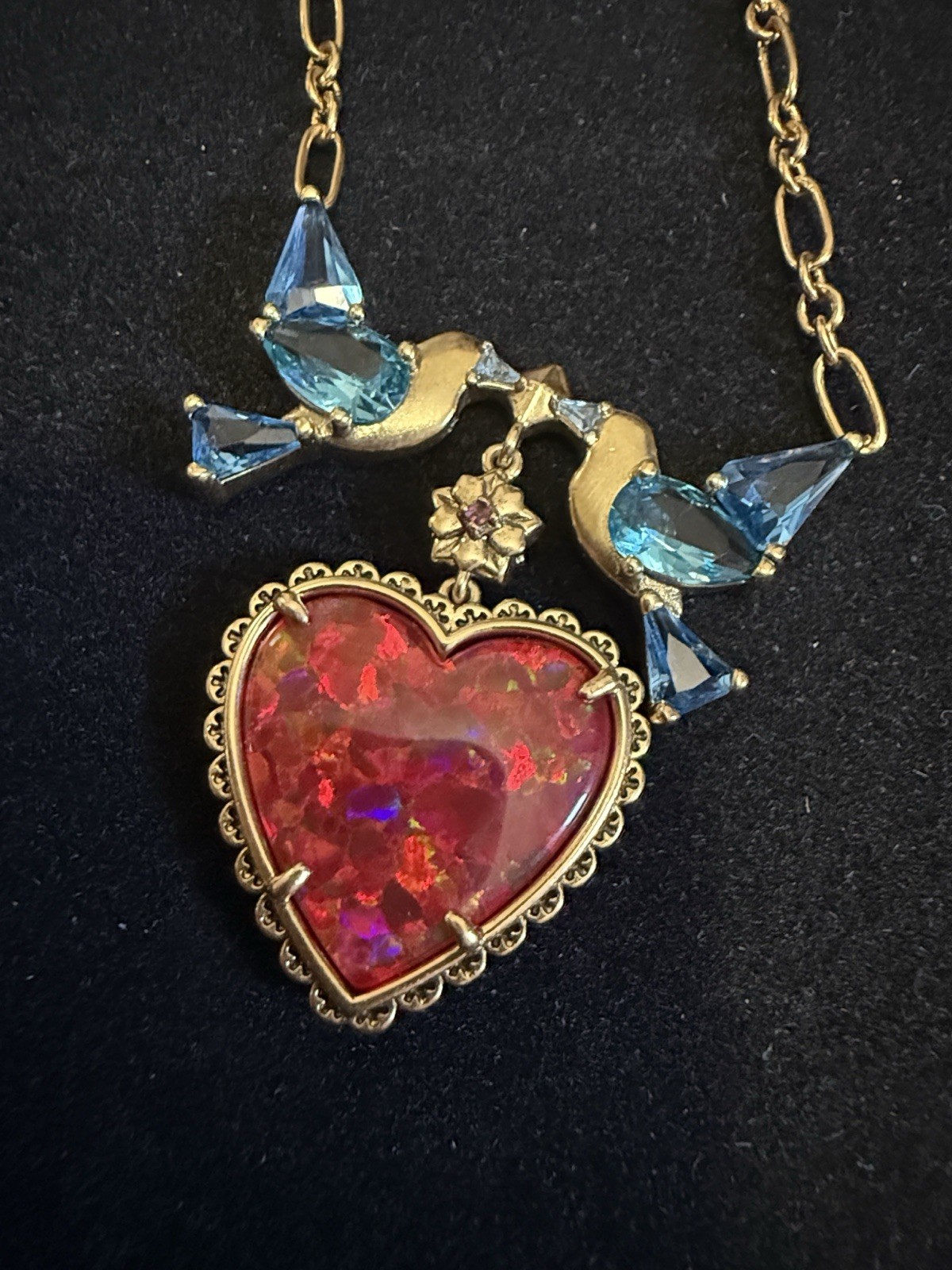 Extremely Rare Kendra Scott Disney Snow White Necklace NWT