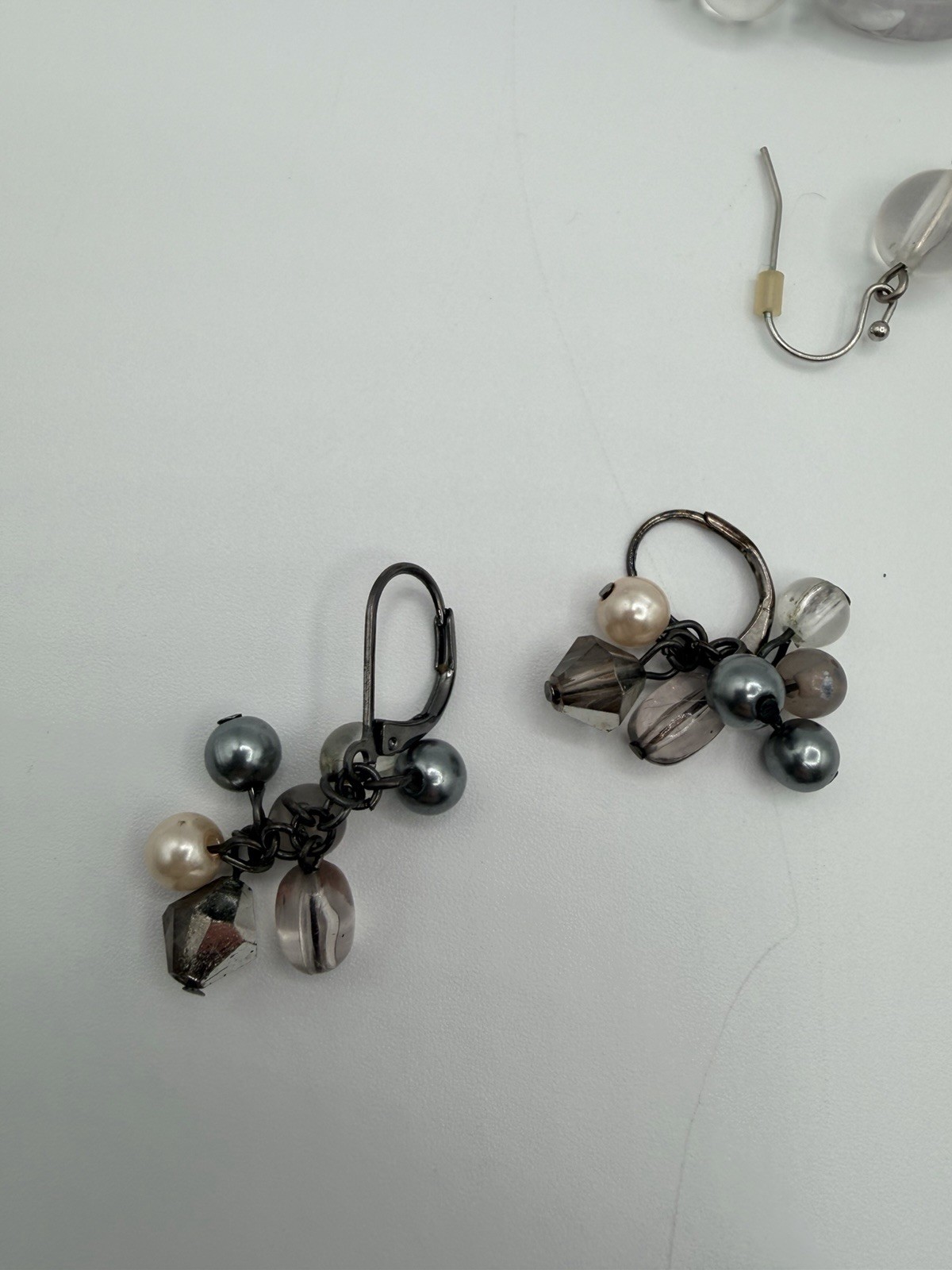 Assorted Modern Fashion Jewelry Earrings Lot Hoops, Dangle, Beads, Hearts 8 Pair