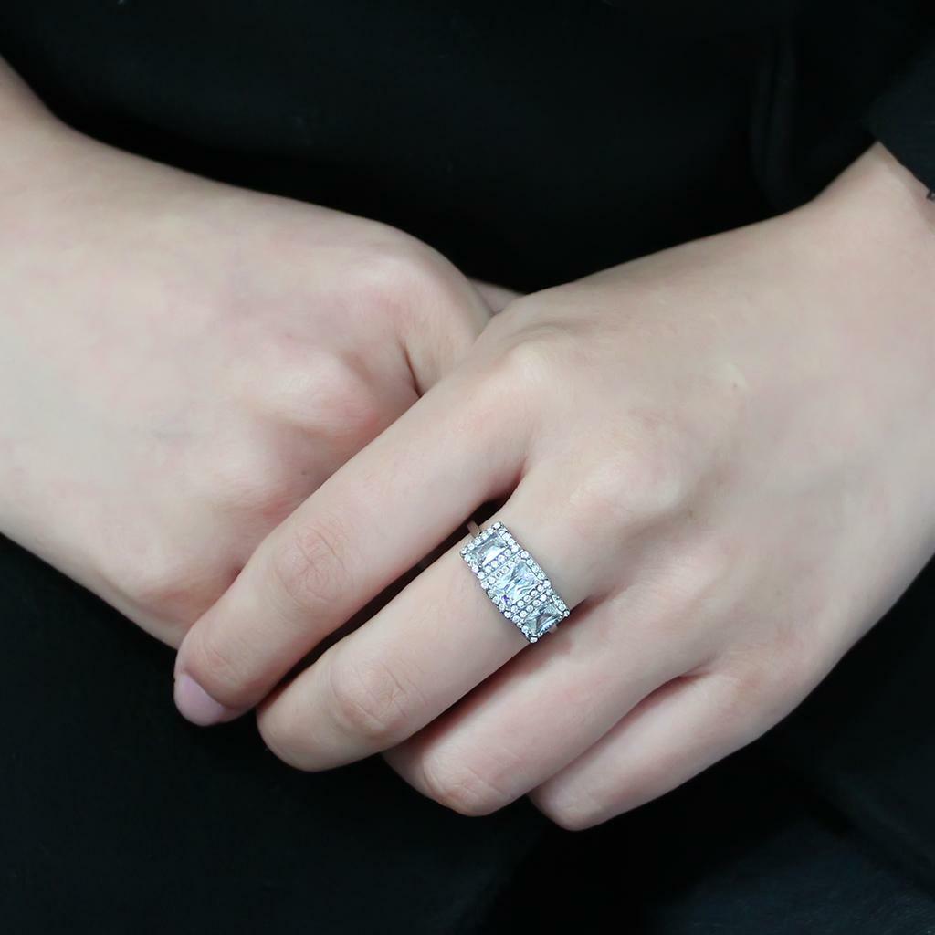 DA322 – No Plating Stainless Steel Ring with AAA Grade CZ in Clear