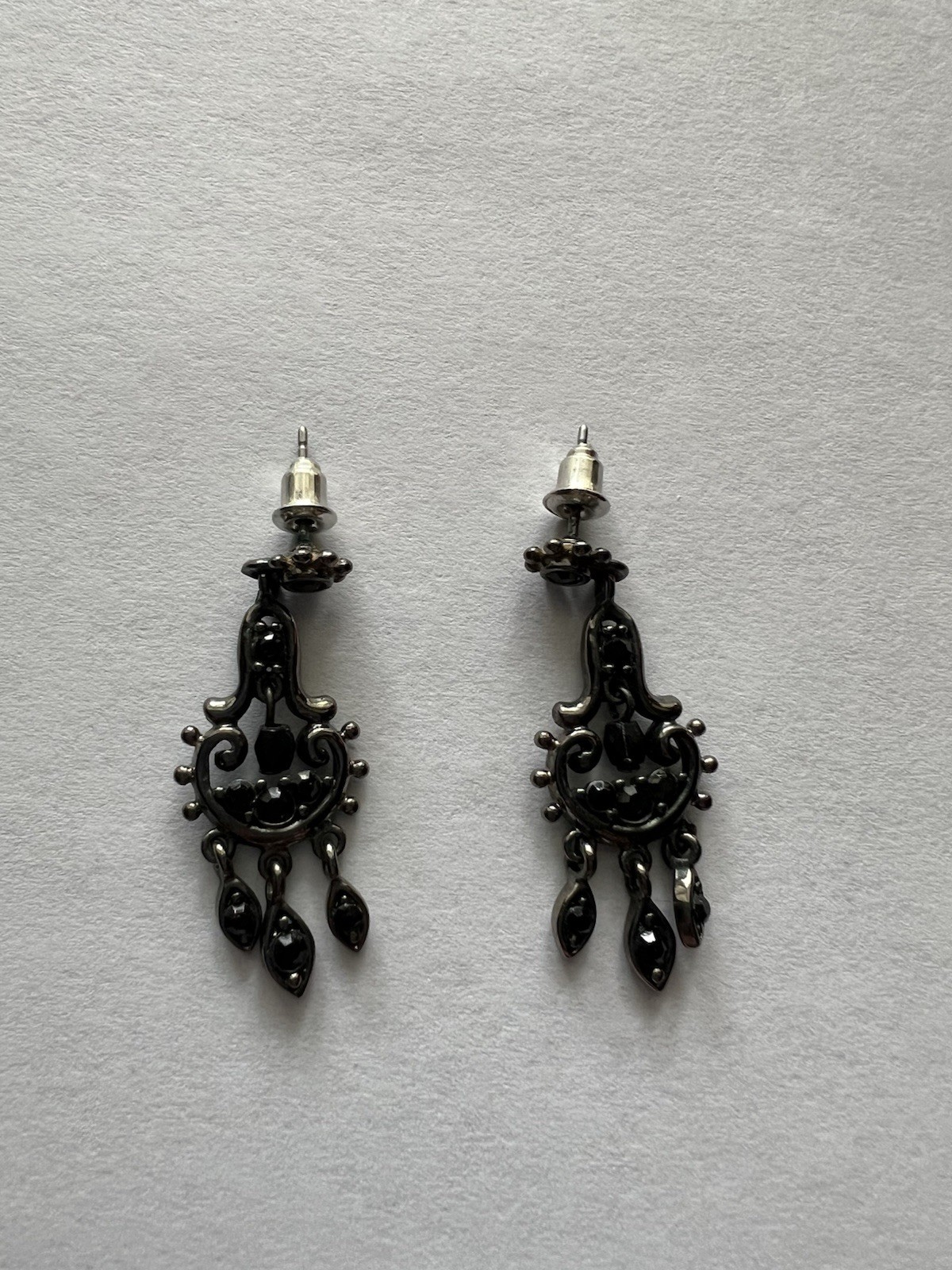 Stylish Costume Jewelry Earrings – Fashion Statement or Everyday Wear