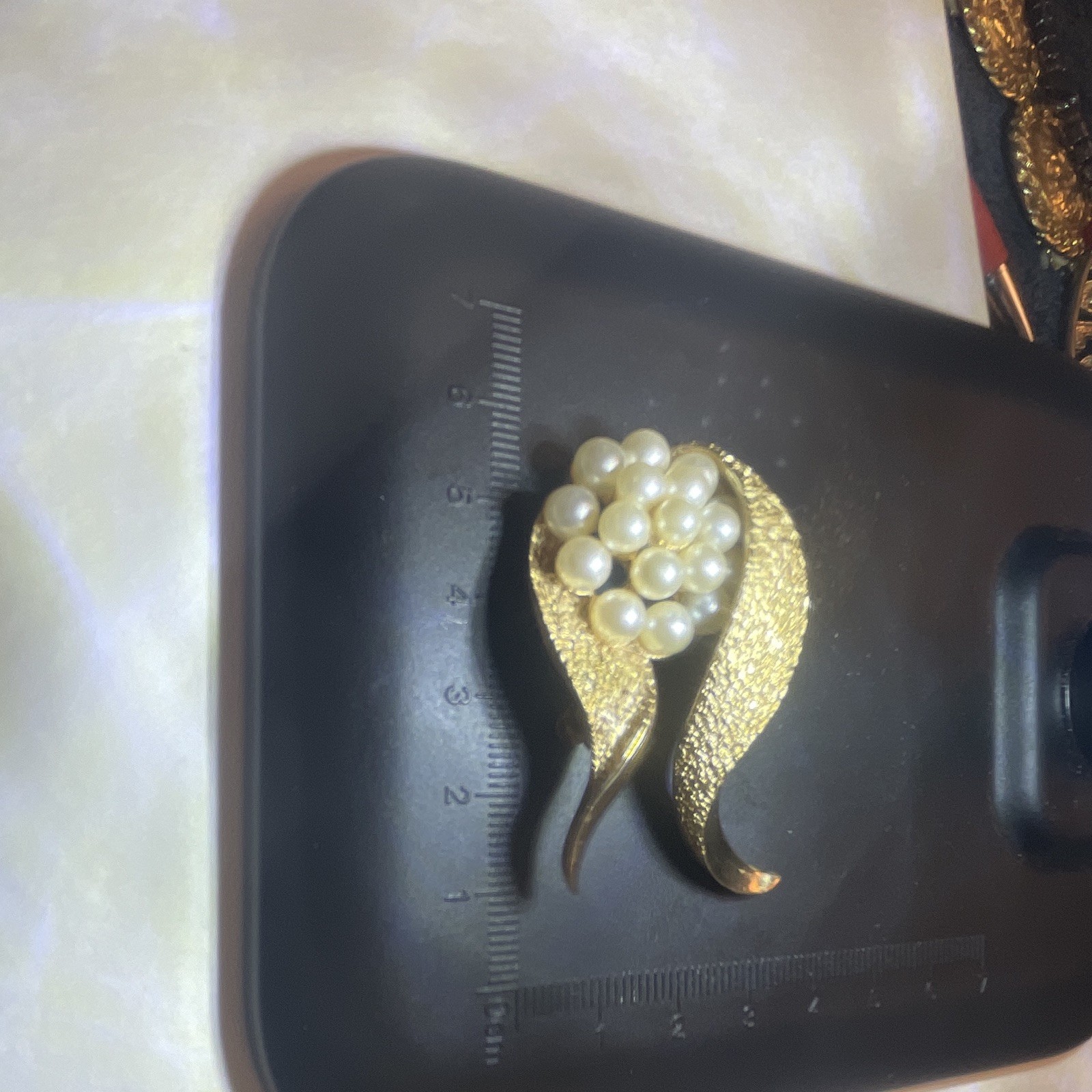 Vintage signed Trifari Signed Gold Tone Leaf Brooch Pin White Faux Pearl 2.75in