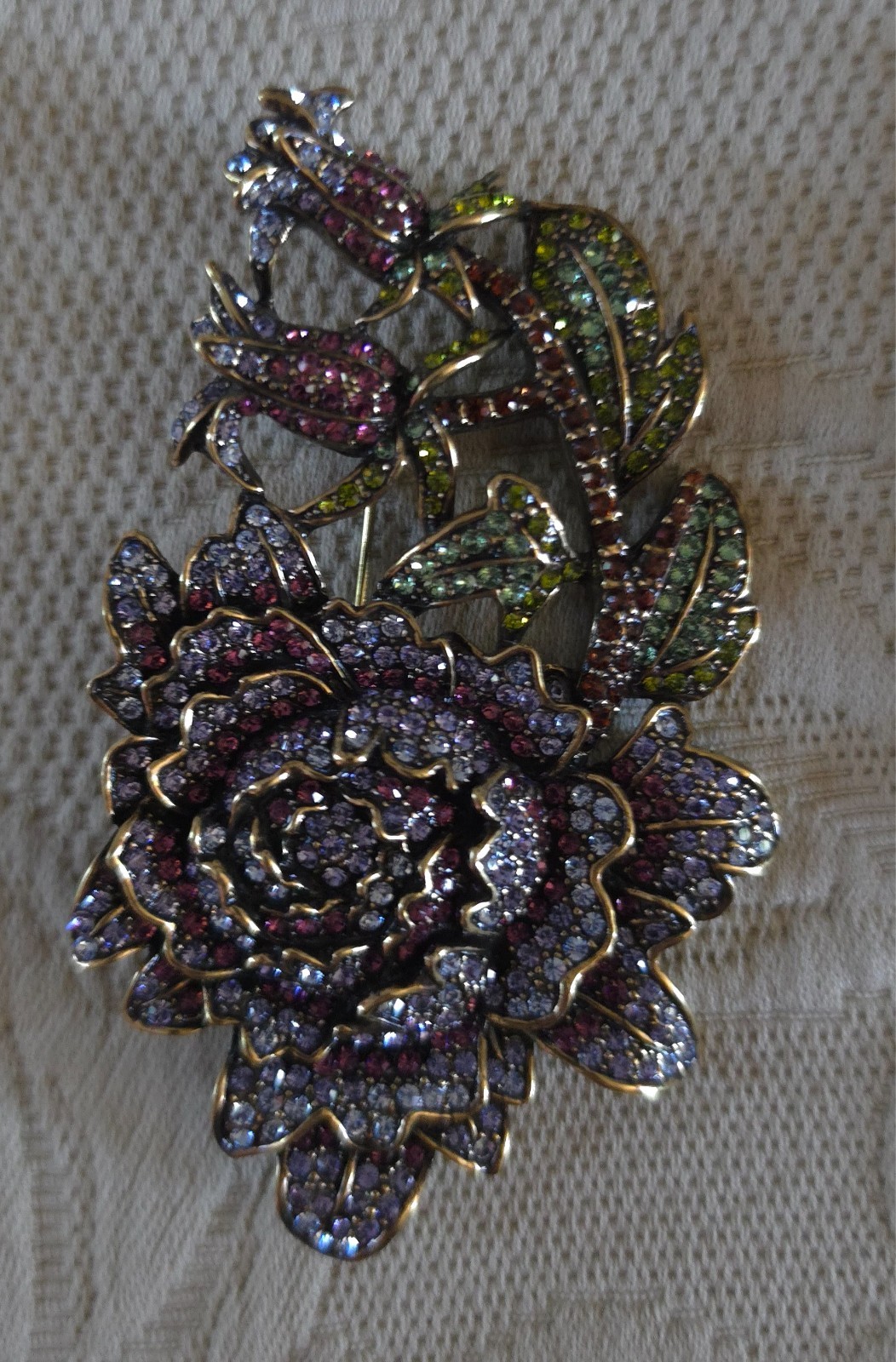 Lot 4 Heidi Daus brooch pin Flower Bloom Feather Pinecone Pumpkin