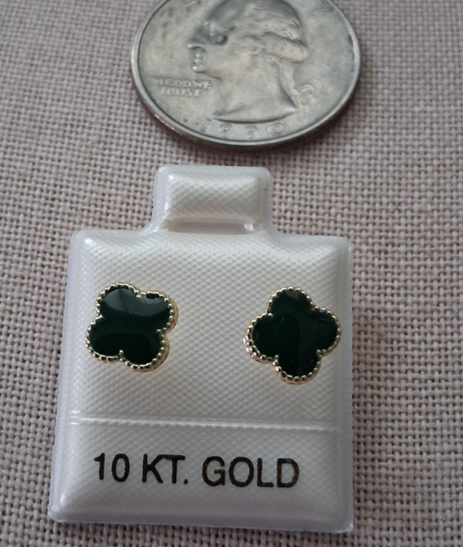 Aretes Broquel flor de 10K / 10k Studs Earrings flower style. dark green.