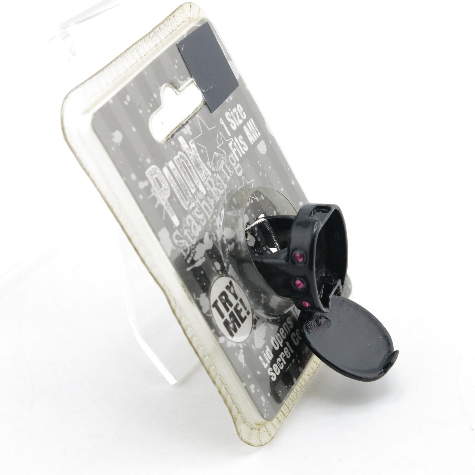 Novelty Inc Punk Stash Ring Skull Black Red Eyes Secret Compartment 2007 New