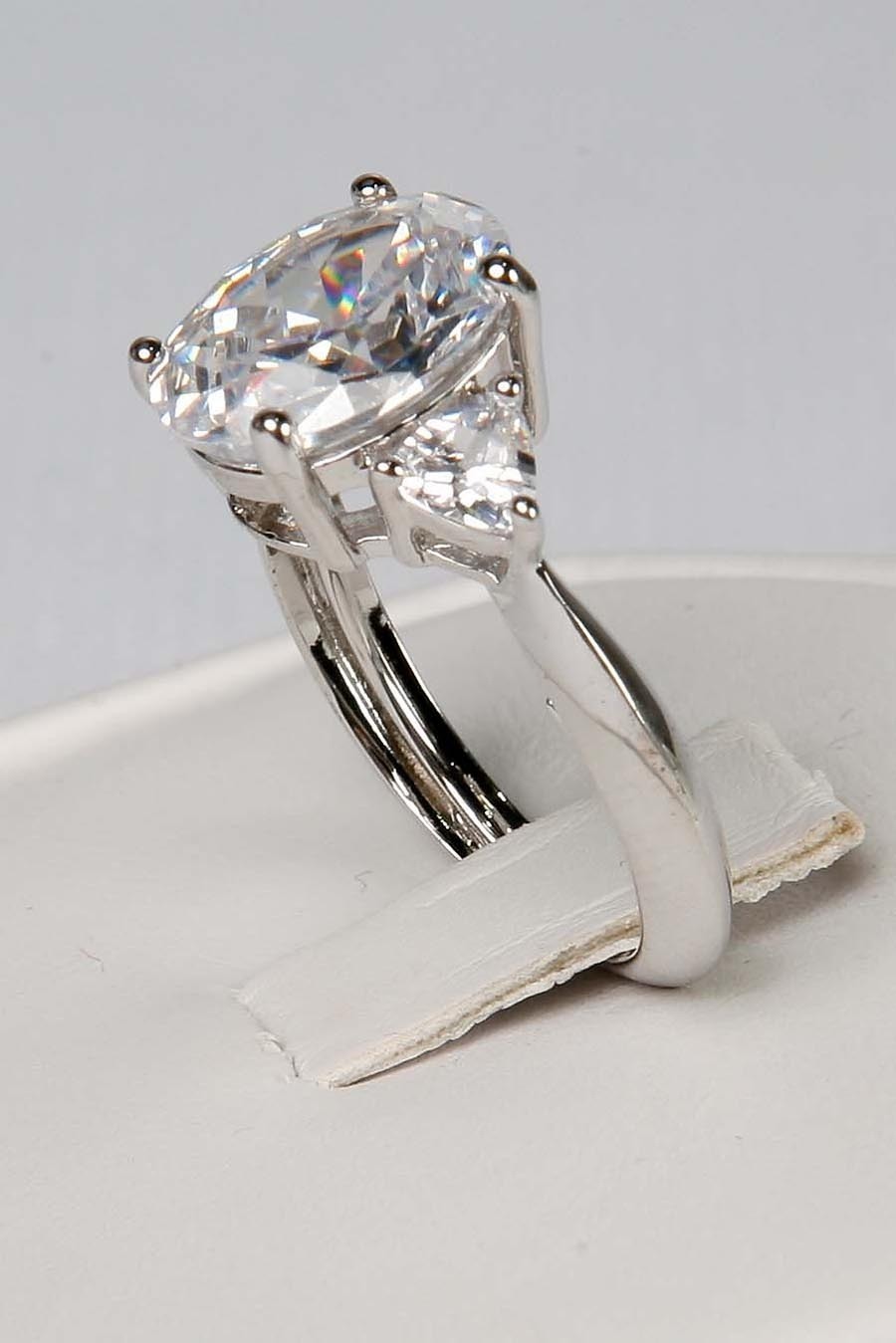 New Avon CLEAR OVAL CZ Silver CZ Cocktail Wedding RING – 5, 6, 7, 8, 9, 10 or 11