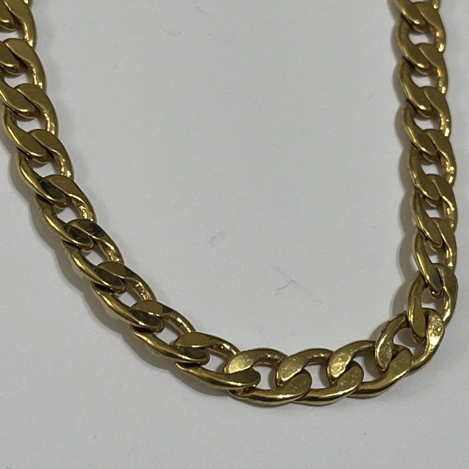 AVON BRANDED HEAVY & THICK GOLD TONE CURB LINK CHAIN NECKLACE