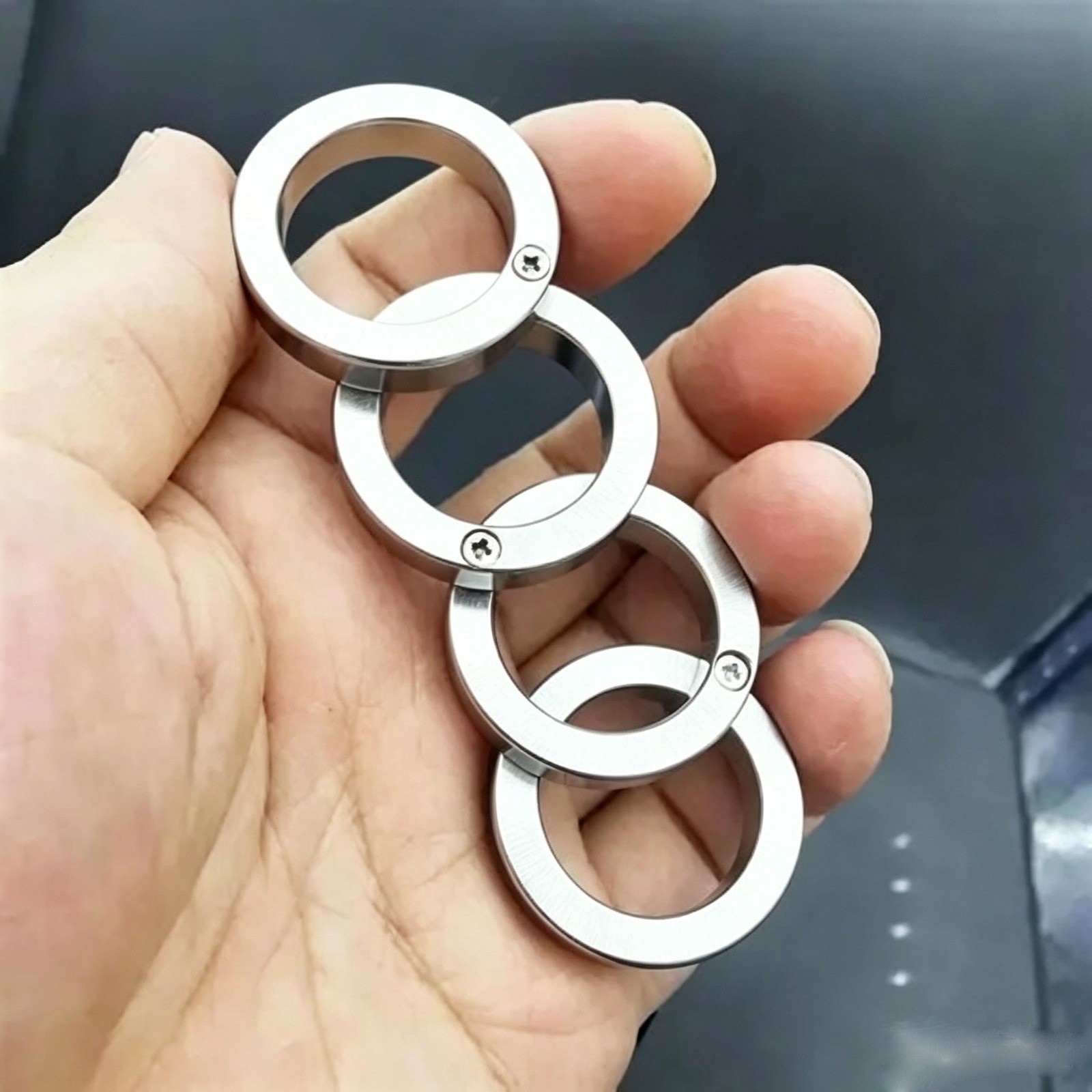 4Pc Stainless Steel Outdoor Rotatable Folding Ring Color Silver Hiking Men＆Women