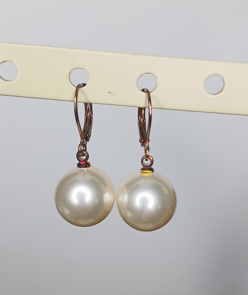 Fashion Earrings in various styles Cross, Goth, Pearl-shape and Dangles
