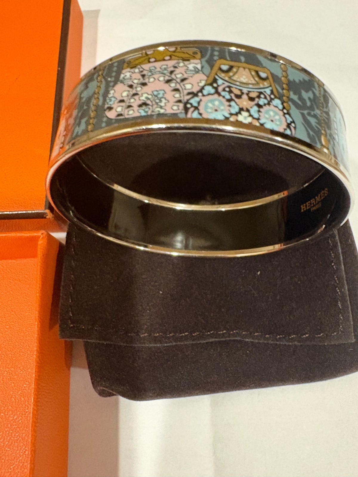 HERMES enamel 3/4″ bangle purse printed blue