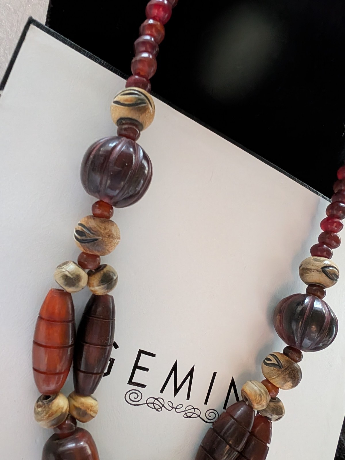 Vintage Red & Brown Faux Wooden Resin Beaded Necklace Engraved 69g & 22″ Long