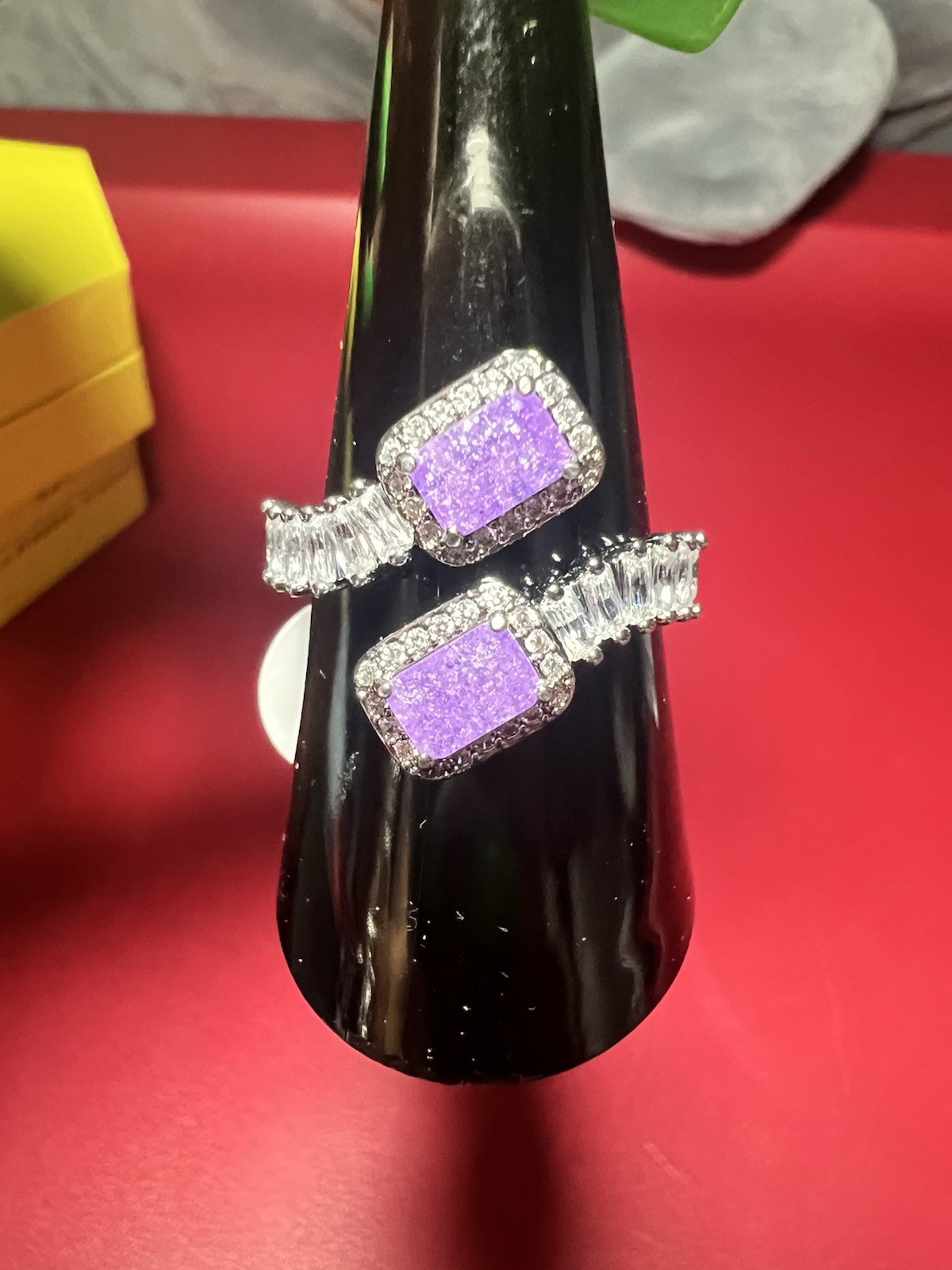 Bomb Party Ring Sz 8 Love’s Labyrinth LC Iris Ice Crystal Hematite Plating