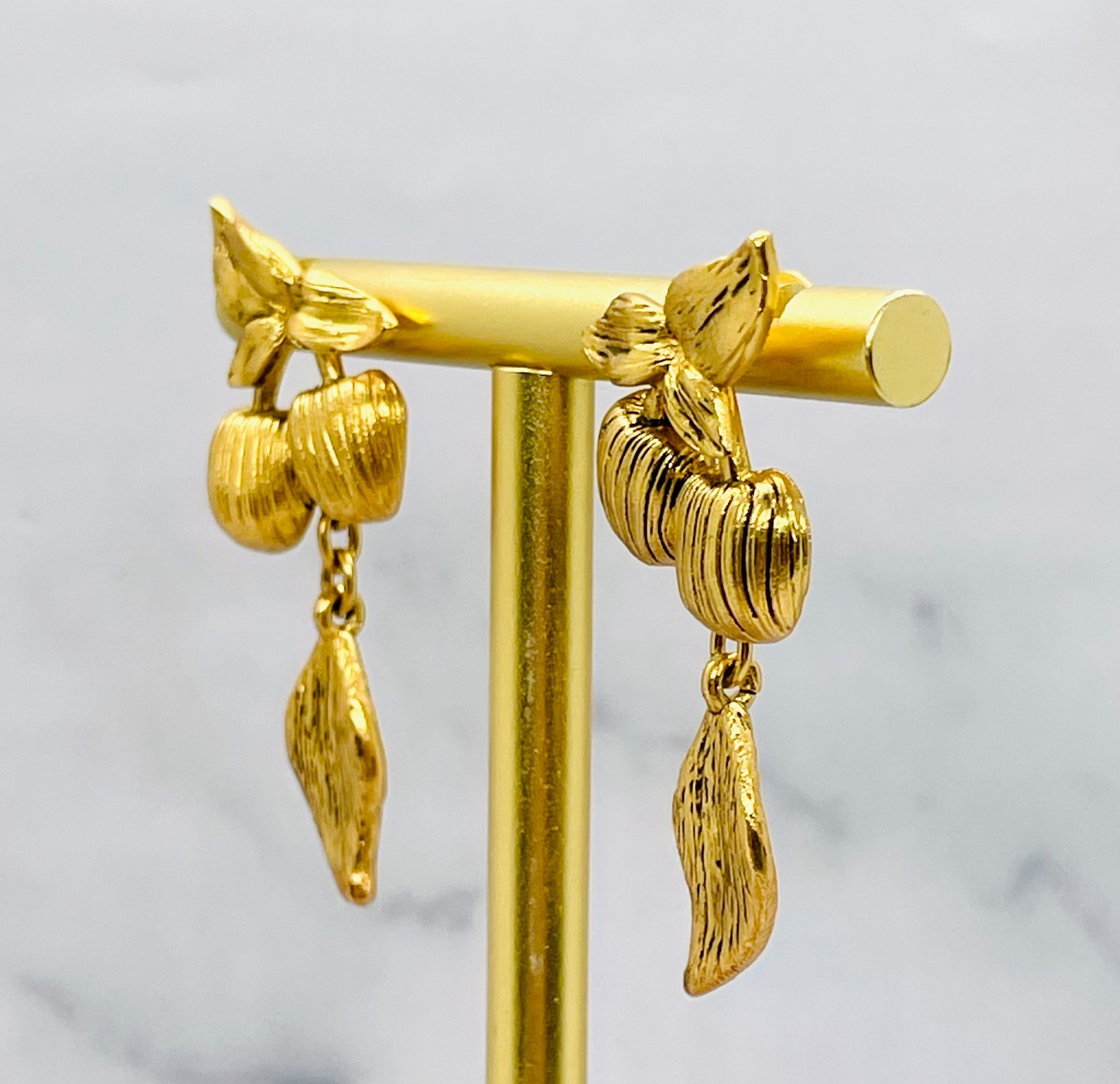 YSL YVES SAINT LAURENT Gold Tone Cherry Earrings – Pre owned / MF6233