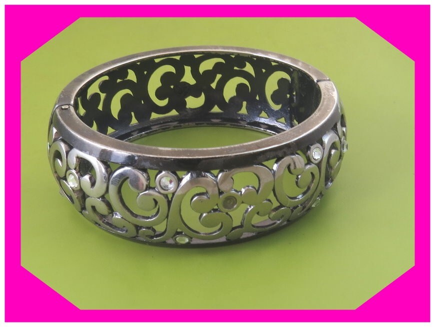 BRIGHTON CONTEMPO GUNMETAL Dark Silver OVAL BANGLE Bracelet Preloved