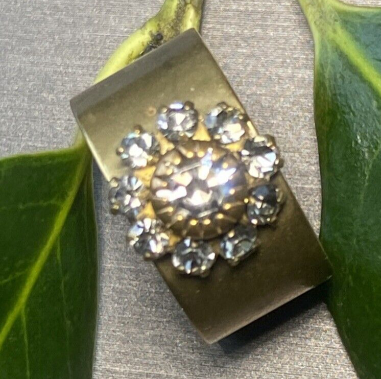 Vintage Bronze Halo Ring Band Estate Jewelry Pre-Owned Crystal Flower Size 5.5