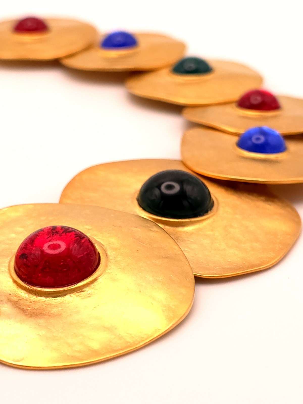 Les Bernard Hammered Gold Disc Necklace & Clip-On Earrings Set Blue Red Green