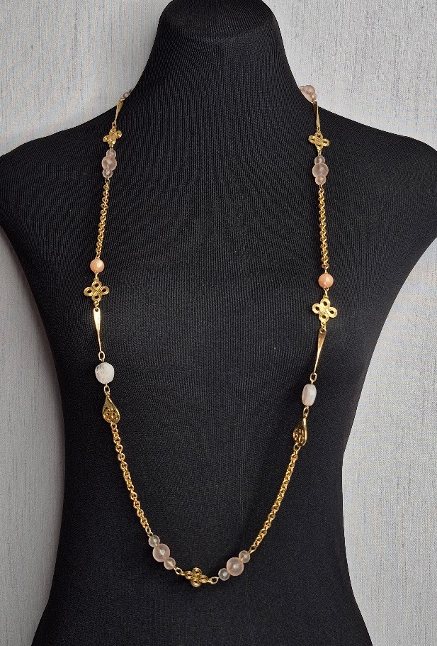 Casual Corner Gold Tone Chain Peach Blush Beaded Necklace Signed 40″