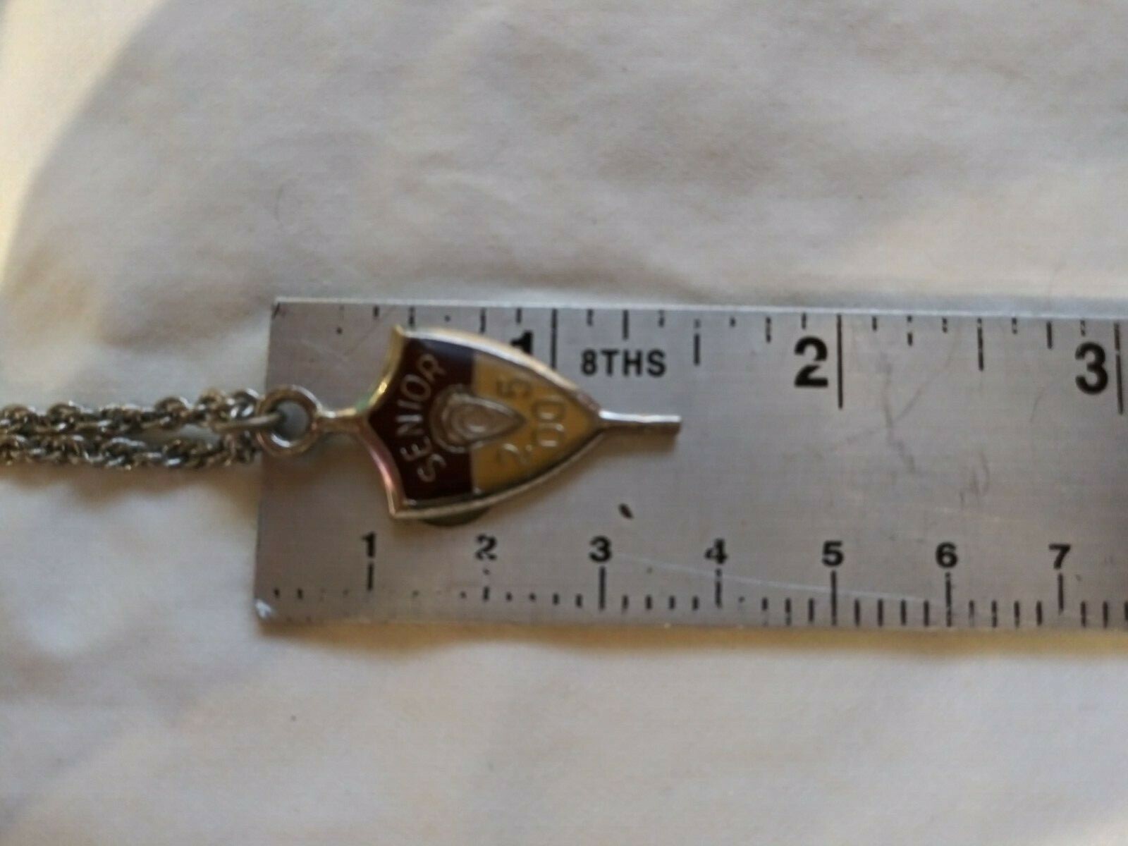 JOSTENS SENIOR 2005 PENDANT NECKLACE