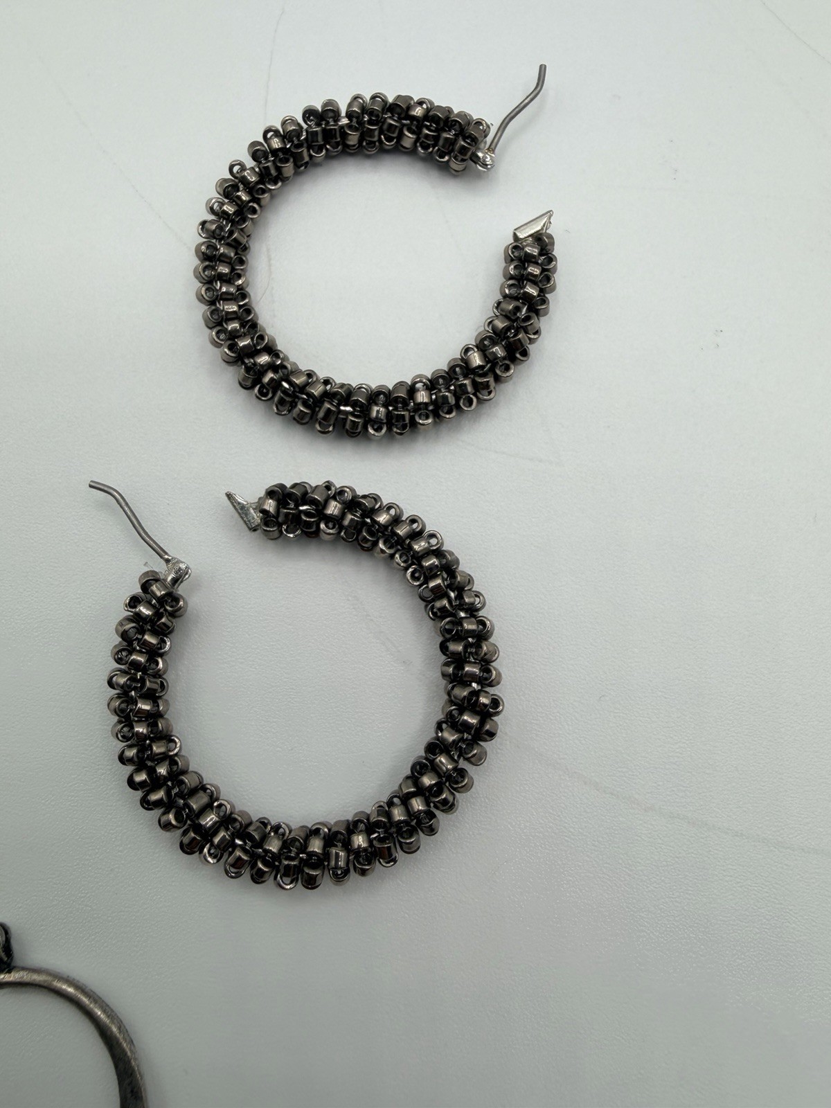 Assorted Modern Fashion Jewelry Earrings Lot Hoops, Dangle, Beads, Hearts 8 Pair