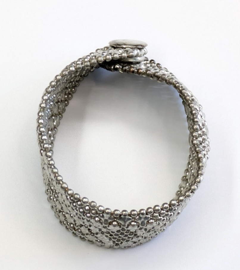 Liquid Metal Silver Tone Snap Closure 1 1/8″ Wide Statement Bracelet 7″ Long