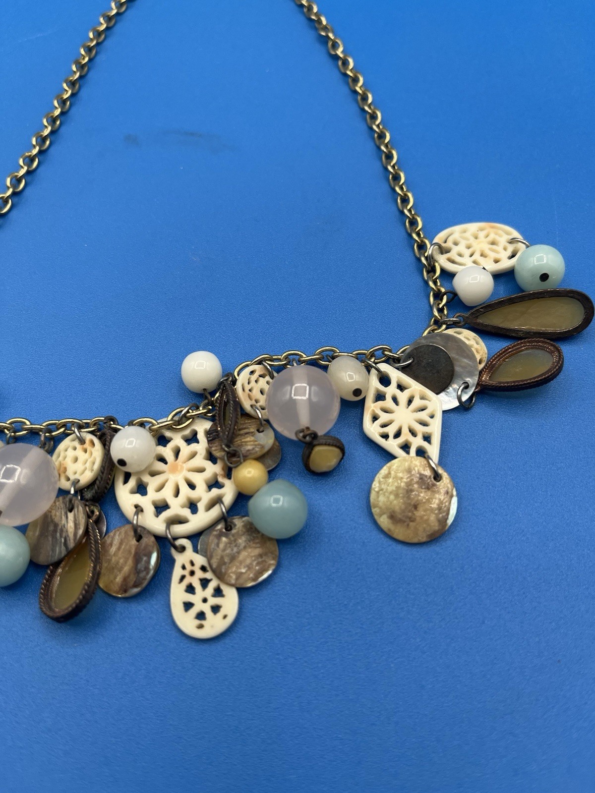 Gold Tone Curb Link Charm Necklace, Blue & White Acrylic Beads, 18 in