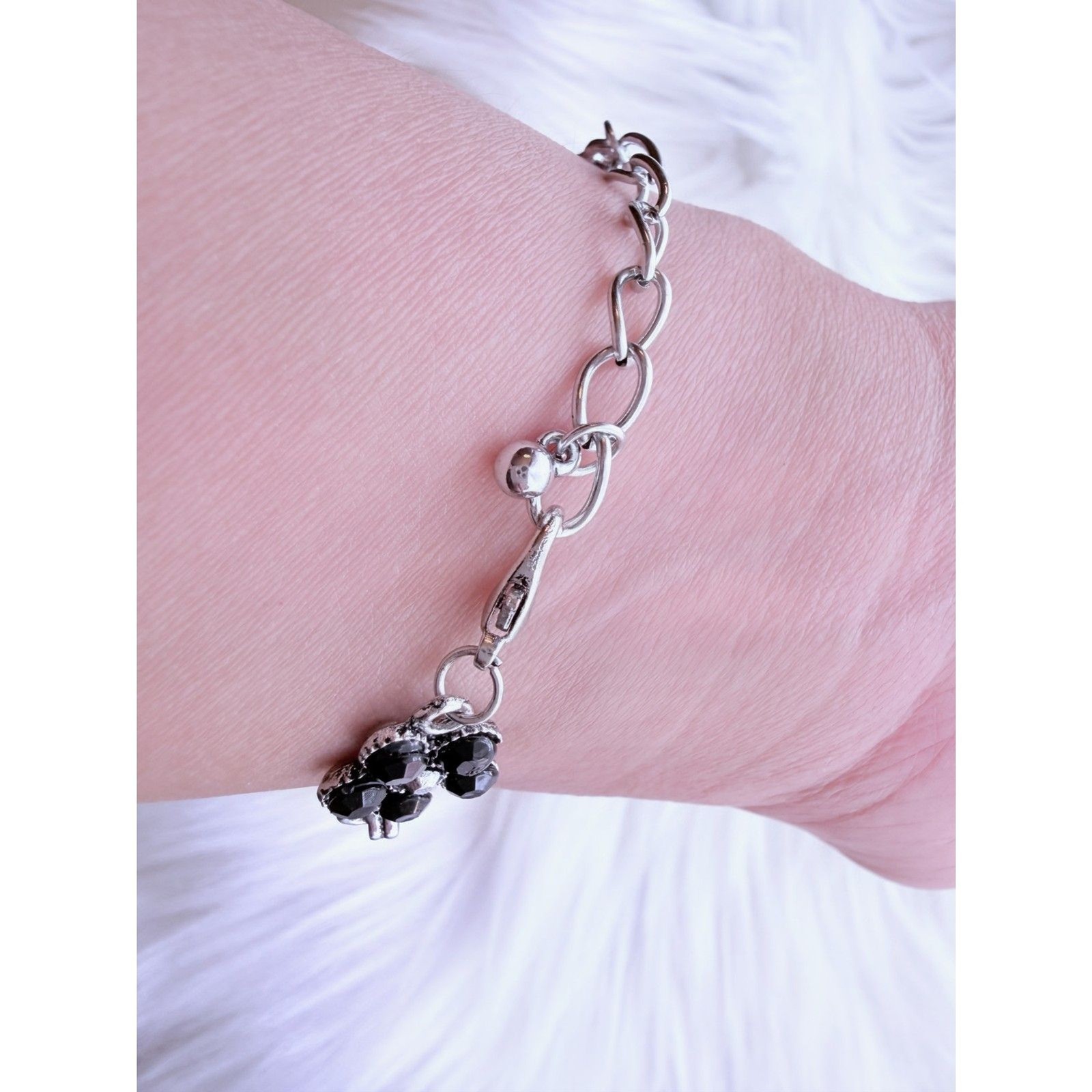 Vintage Black Resin Flower Bracelet 7.5″ Faceted Stone Link Chain