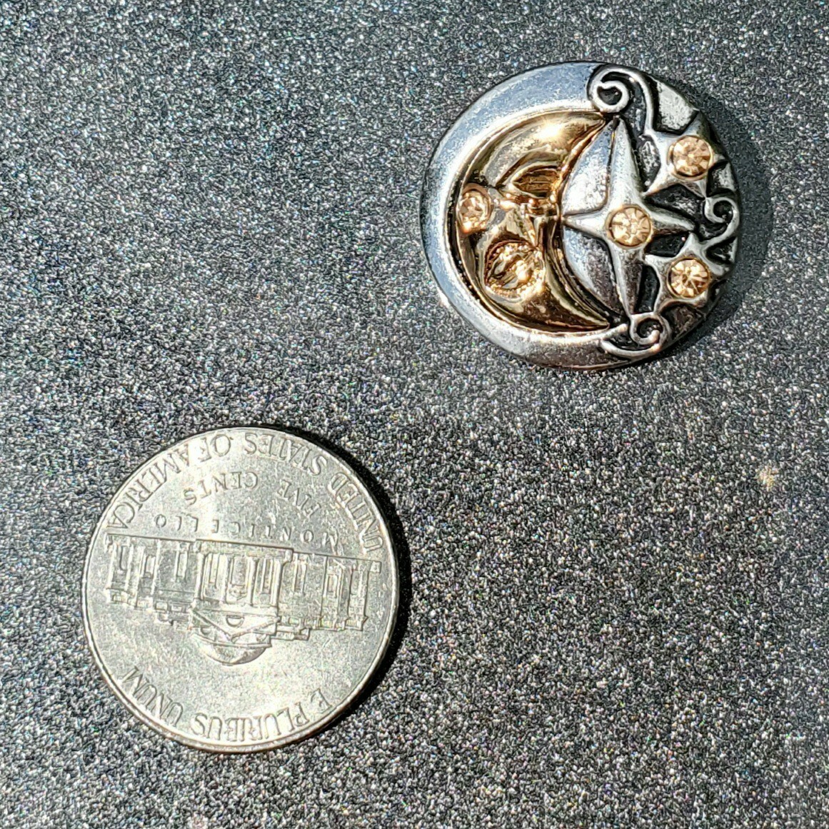Silver with gold accent 18mm Snap. Star moon heart Button
