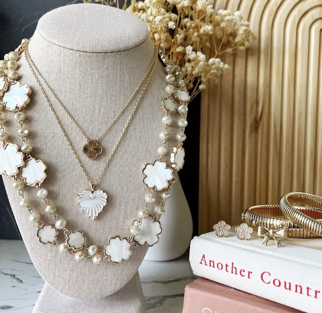 Park Lane CLOUD Mother Of Pearl & Faceted Glass Bead Long Gold Necklace BNWT 48”