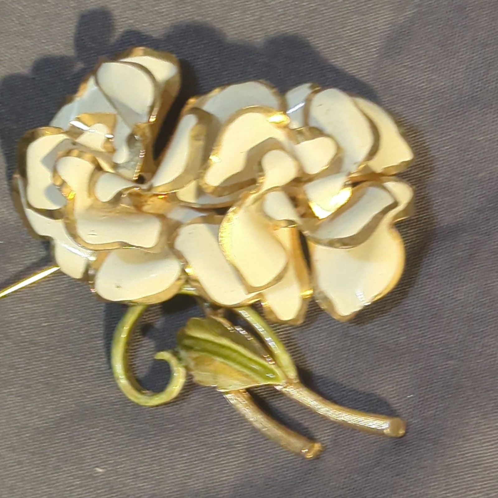 Gold Tone White Enamel Flower Brooch Pin w/ Green Stem, Metal, No Stone