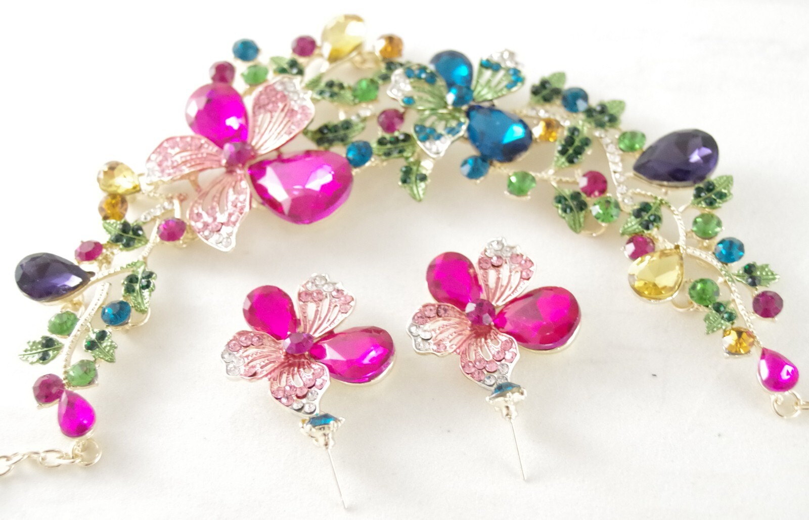 BETSEY JOHNSON MULTICOLOR CRYSTAL FLORAL NECKLACE FLOWER DROP DANGLE EARINGS SET