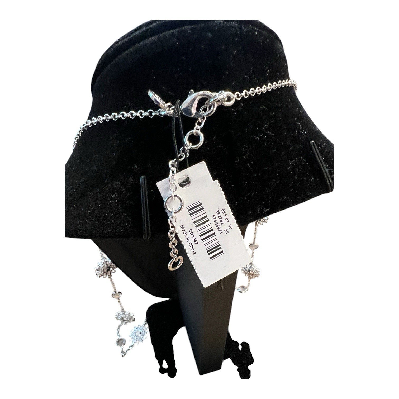 New With Tags Snowflake Necklace
