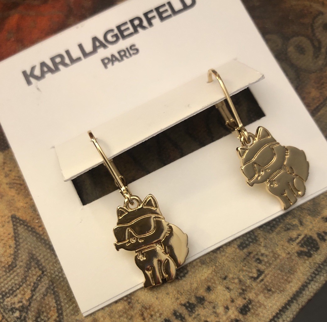 Karl Lagerfeld Polished Gold Tone Choupette Wearing Sunglasses Drop Earrings NWT