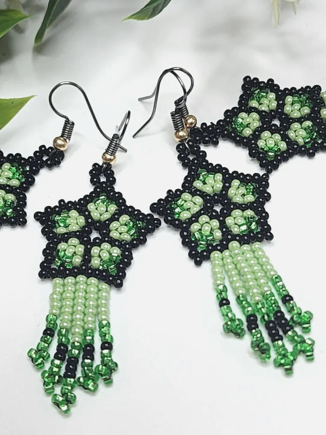 NEW SMALL BEADED FASHION HOOK FLOWERED EARRINGS
