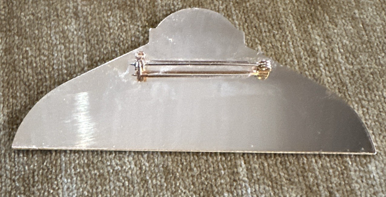 FENDI – VINTAGE PIN RARE SALES METAL LAPEL – PIN – COLOR SILVER/GOLD Badge