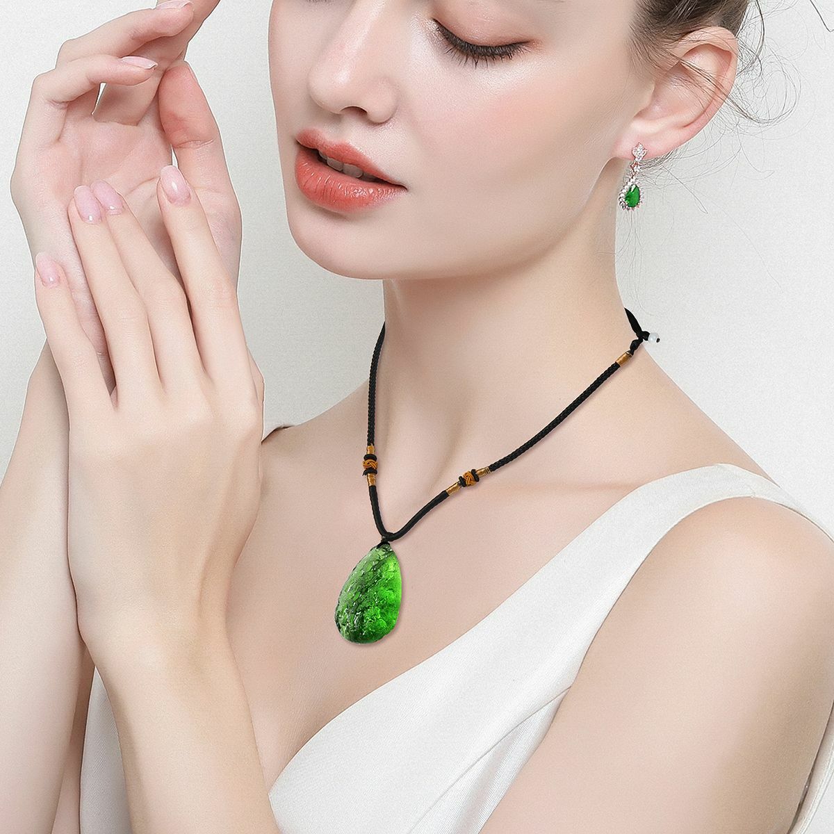 Natural Green Crystal Pendant Gem Moldavite Meteorite Impact Glass Necklace Gift