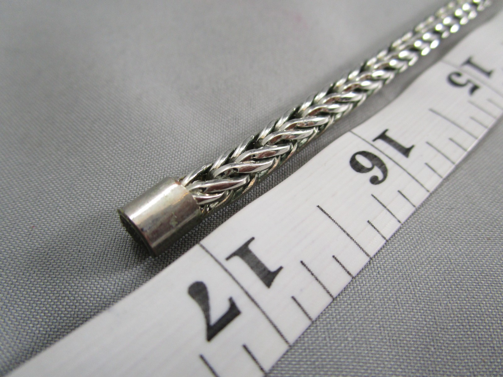 Silver Tone Wheat link Chain 17″ Necklace Collar Magnetic Clasp 791