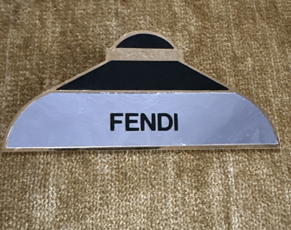 FENDI – VINTAGE PIN RARE SALES METAL LAPEL – PIN – COLOR SILVER/GOLD Badge
