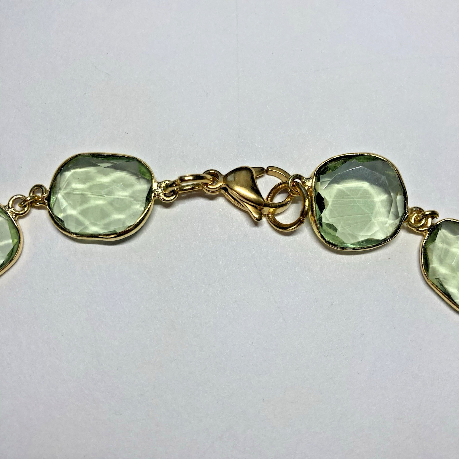 Green Quartz Gold Tone Bezel Set Necklace 17 in