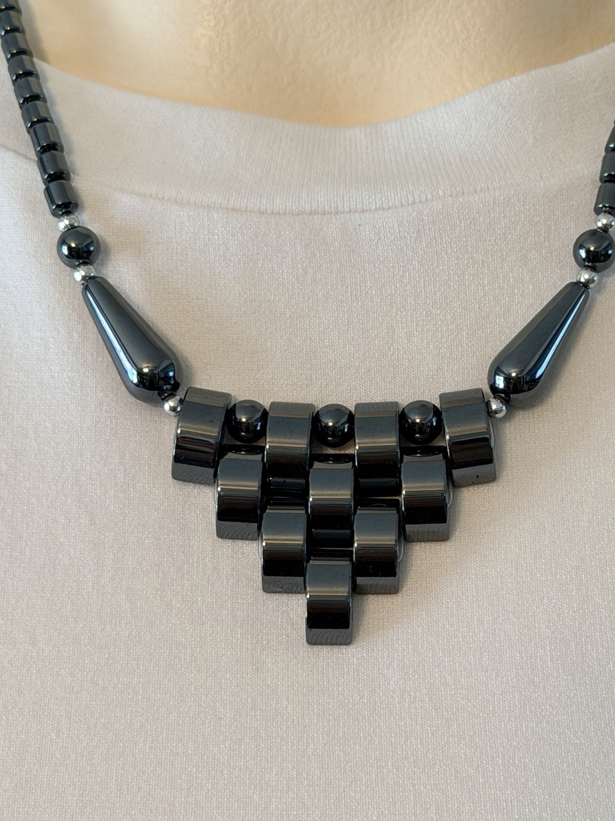 Geometric Pyramid Hematite Statement Necklace – Dark Metallic Gray 18”