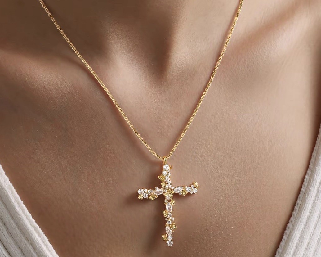 14k Gold Plated Cross Pendant Necklace, Rhinestone Cluster Rope Chain 18.1+2 in