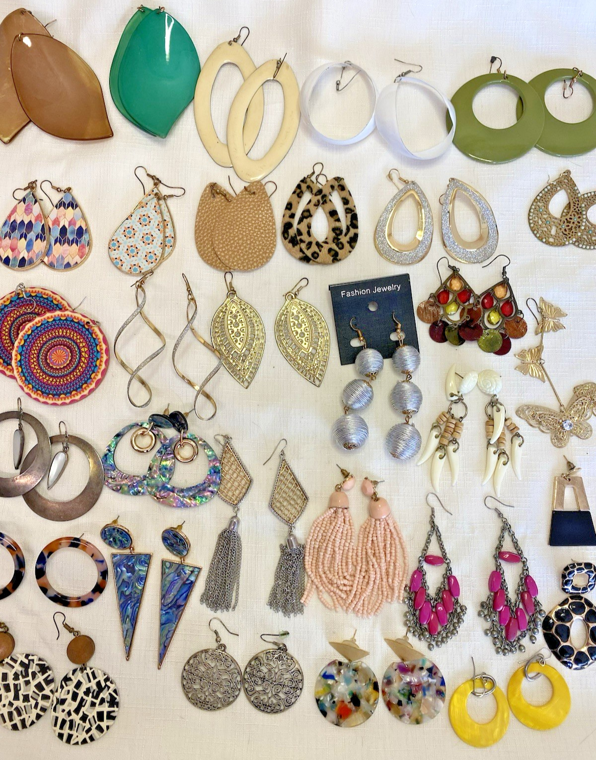 COSTUME EARRINGS Lot 46 Pairs Statement Bold Chunky Mixed Vintage to Modern